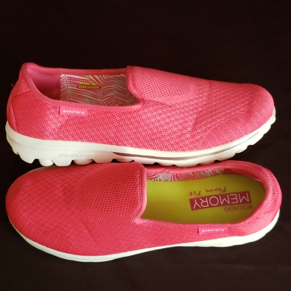 Sketchers Pink Womens Memory Foam Fit Shoes 9.5